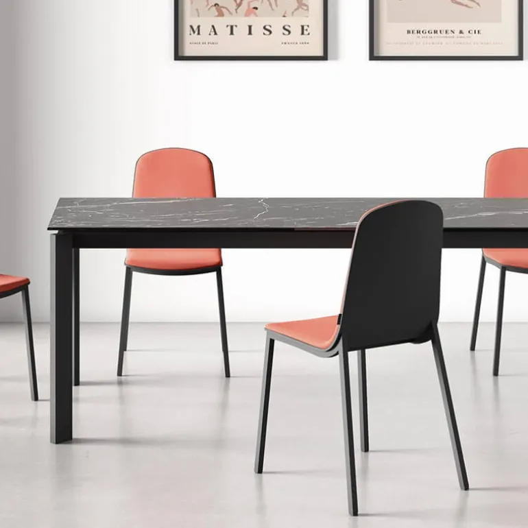 Lotus Table extensible en Dekton avec pieds en métal